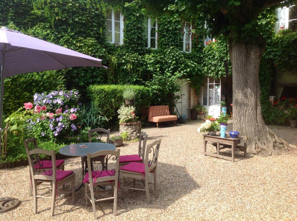 ليزاندلي Chambres D'Hotes La Villa Alienor المظهر الخارجي الصورة