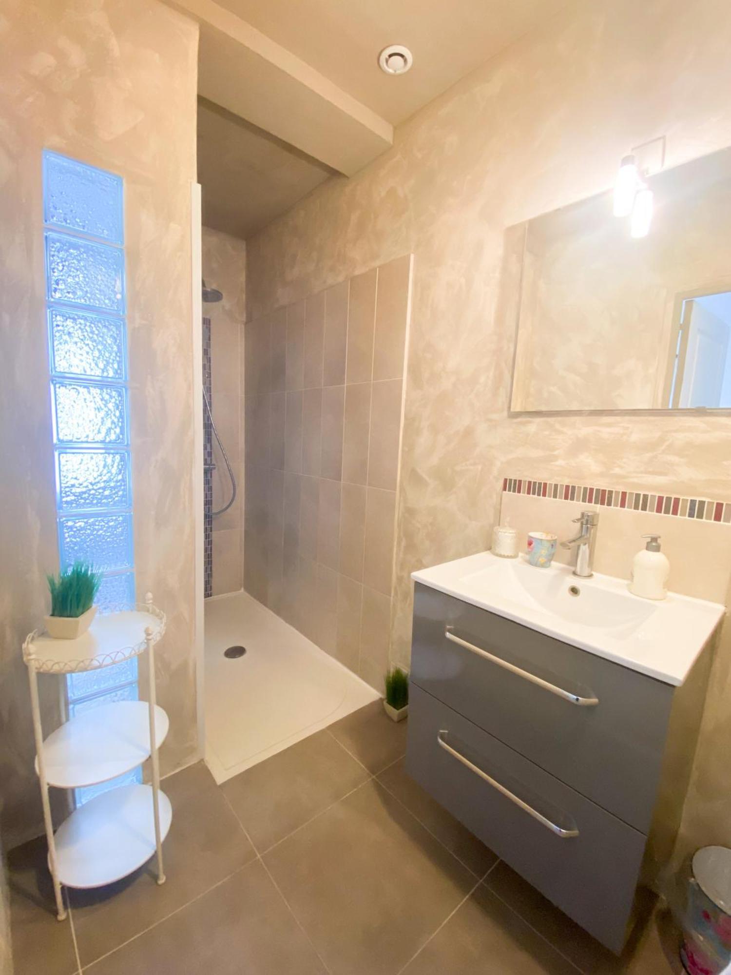 ليزاندلي Chambres D'Hotes La Villa Alienor المظهر الخارجي الصورة