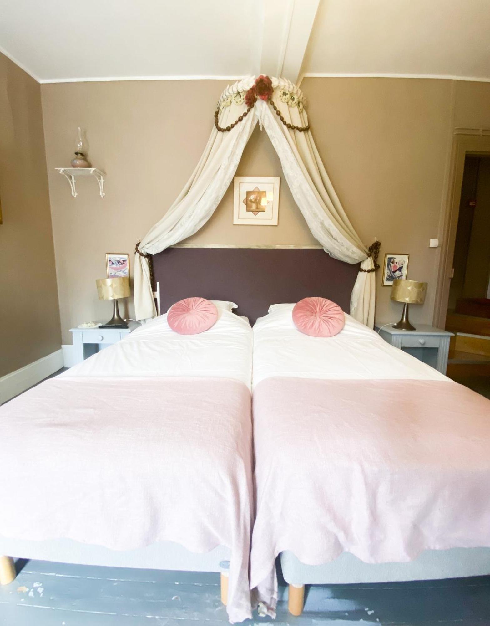ليزاندلي Chambres D'Hotes La Villa Alienor المظهر الخارجي الصورة