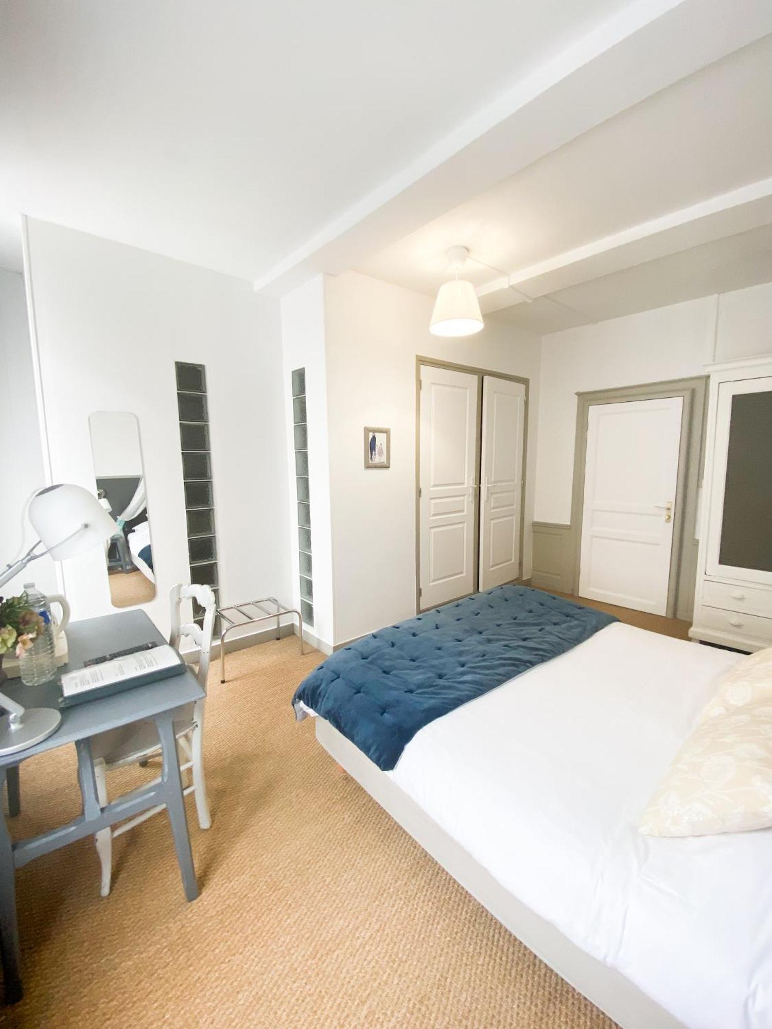 ليزاندلي Chambres D'Hotes La Villa Alienor المظهر الخارجي الصورة