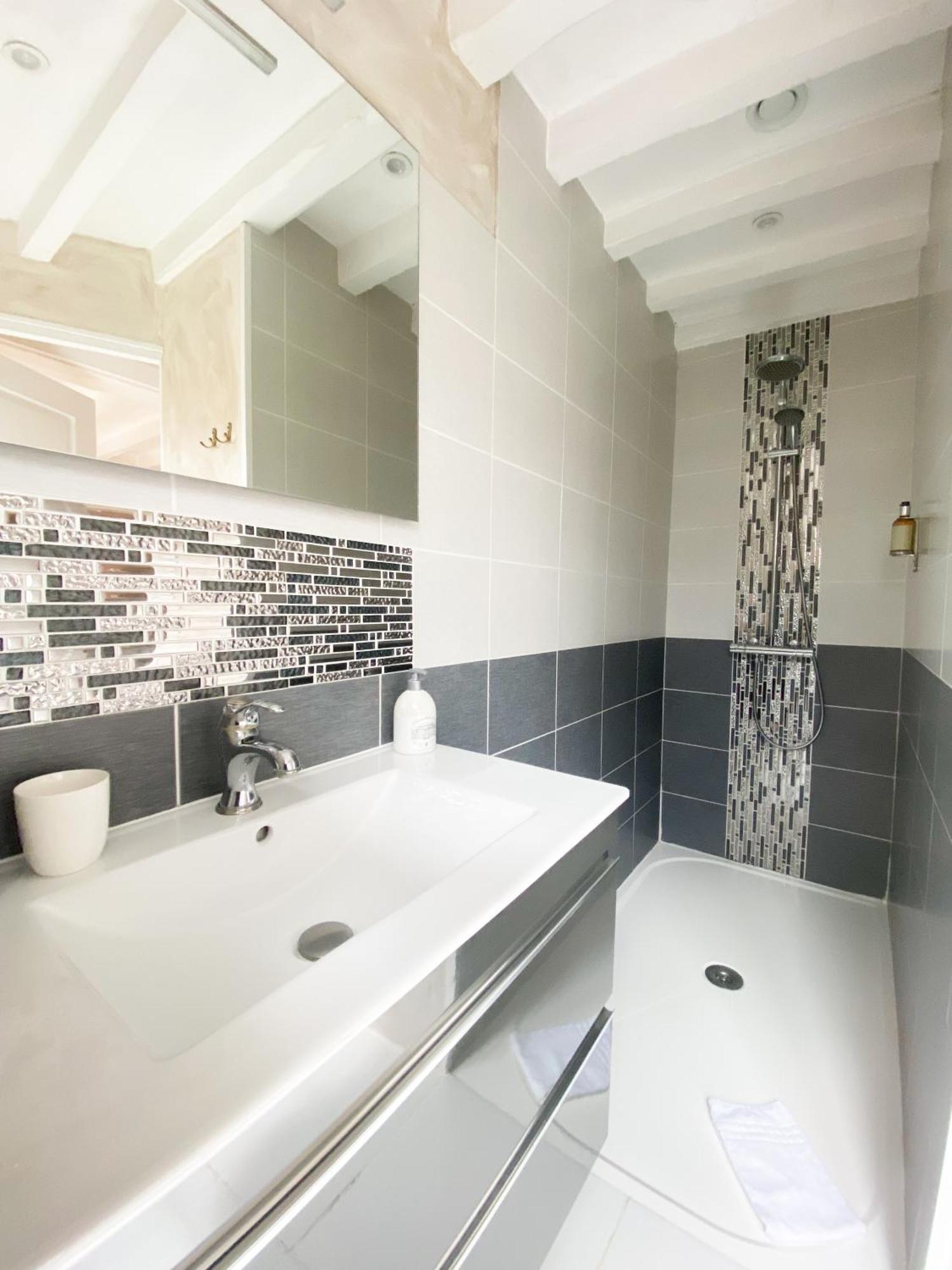 ليزاندلي Chambres D'Hotes La Villa Alienor المظهر الخارجي الصورة
