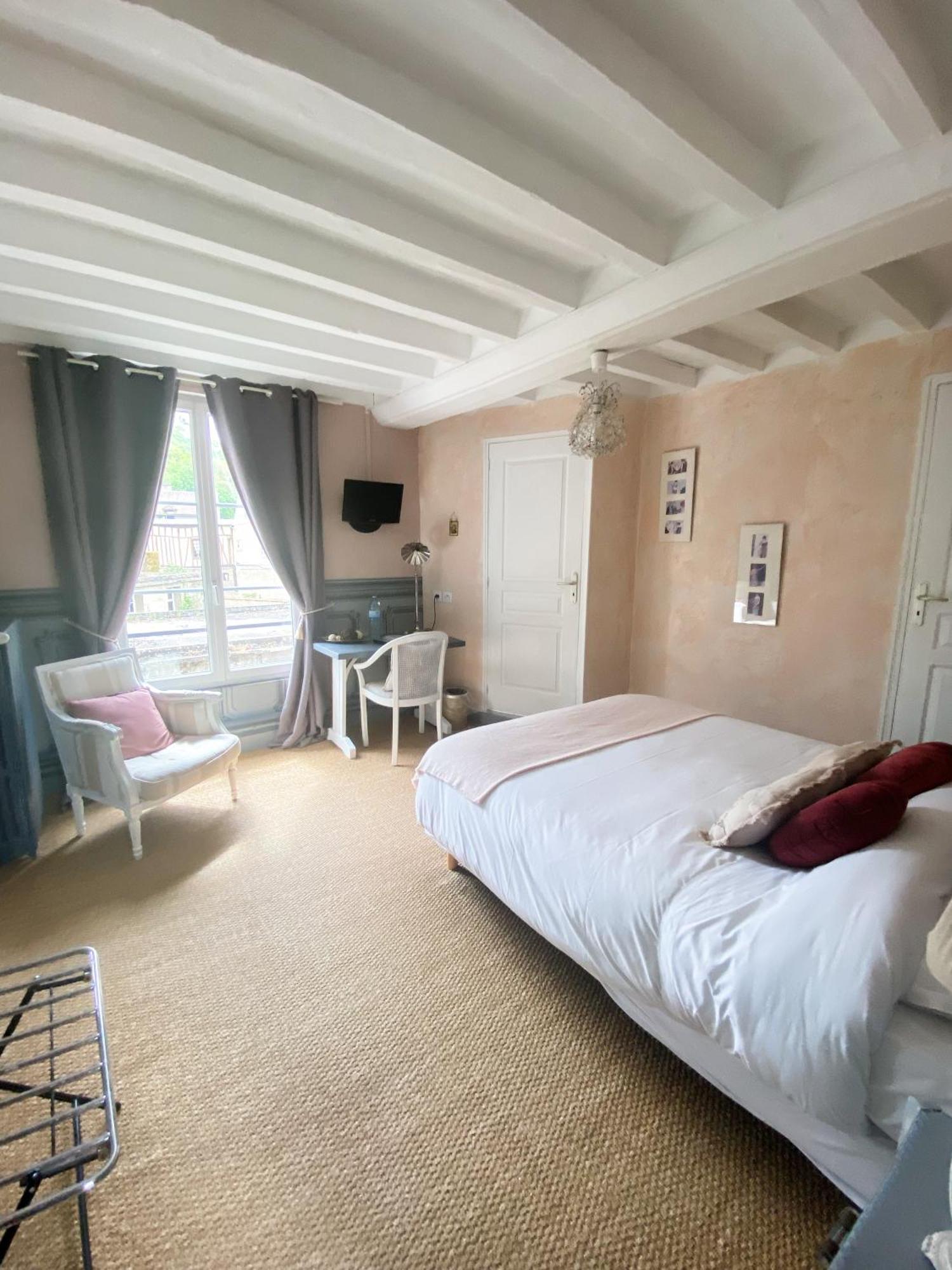ليزاندلي Chambres D'Hotes La Villa Alienor المظهر الخارجي الصورة