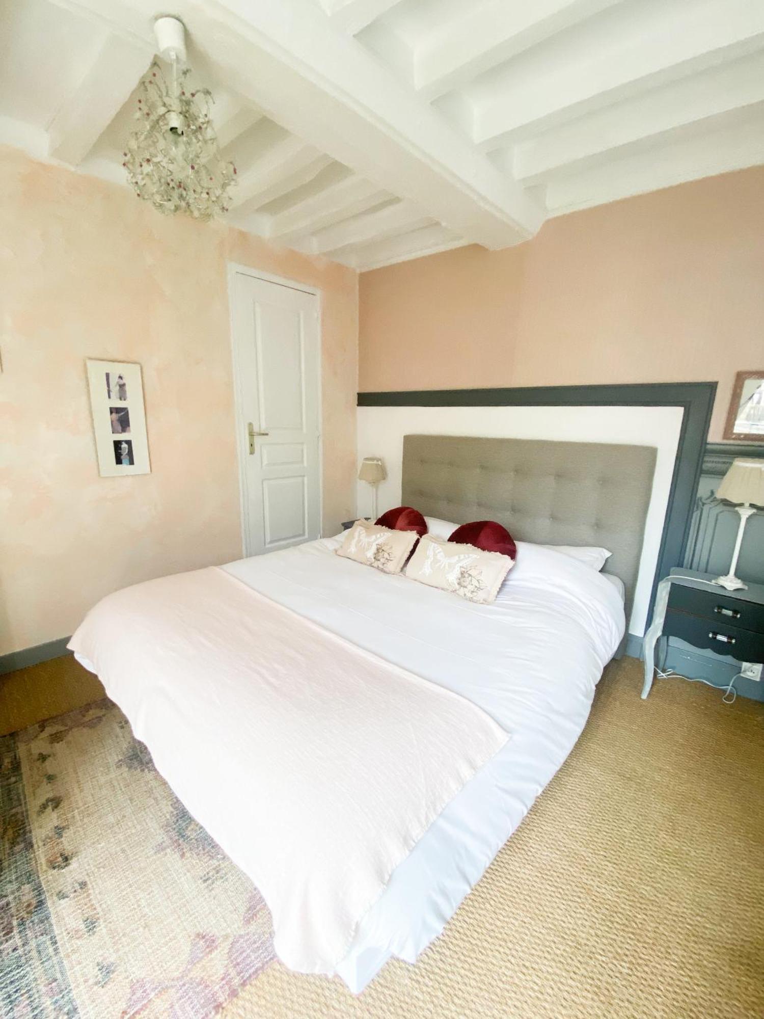 ليزاندلي Chambres D'Hotes La Villa Alienor المظهر الخارجي الصورة