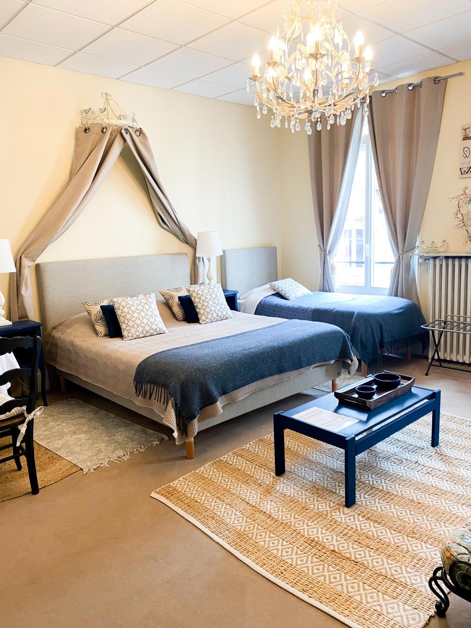 ليزاندلي Chambres D'Hotes La Villa Alienor المظهر الخارجي الصورة