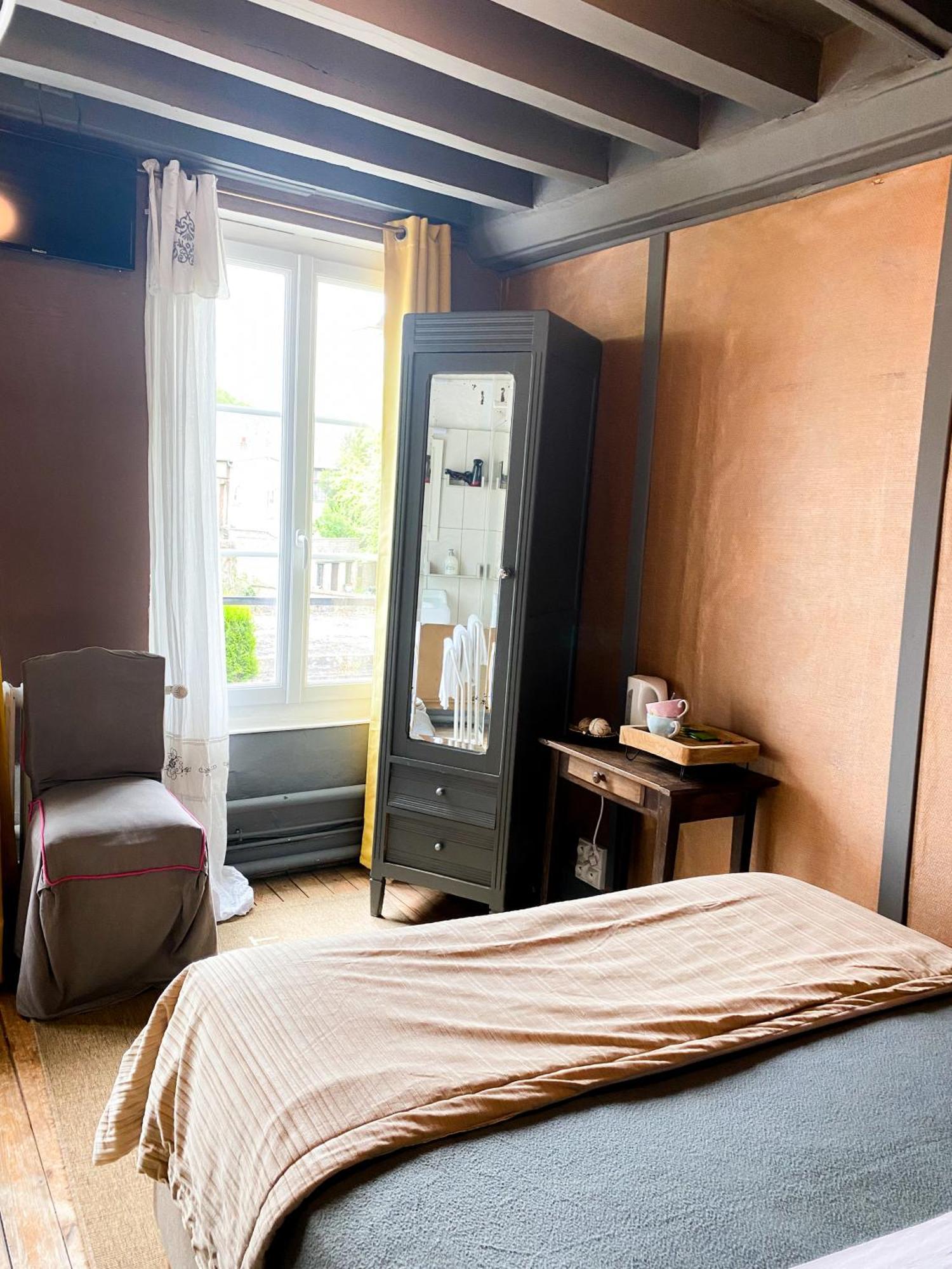 ليزاندلي Chambres D'Hotes La Villa Alienor المظهر الخارجي الصورة
