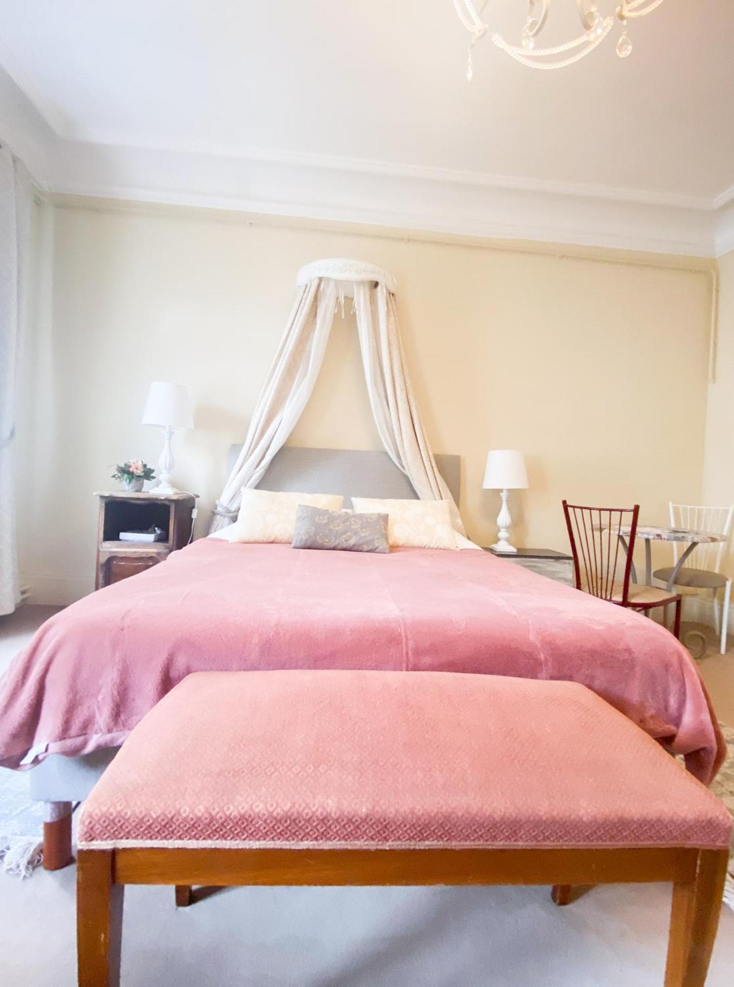 ليزاندلي Chambres D'Hotes La Villa Alienor المظهر الخارجي الصورة