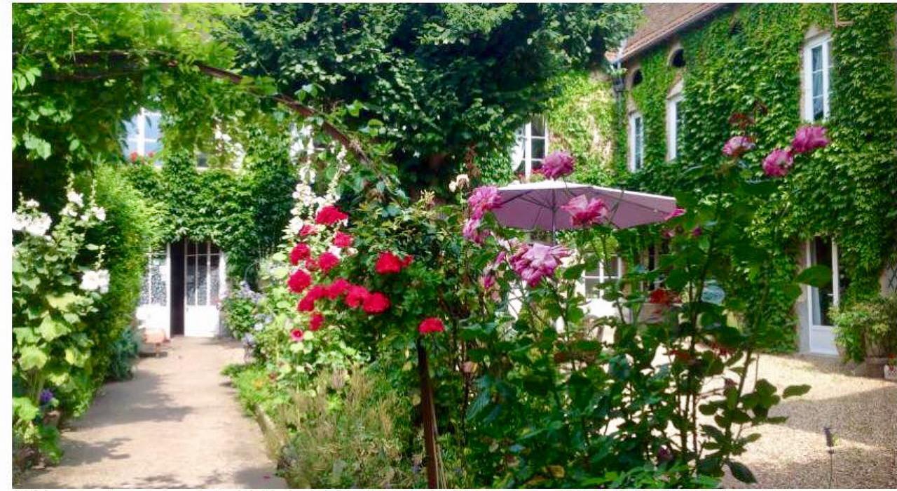 ليزاندلي Chambres D'Hotes La Villa Alienor المظهر الخارجي الصورة